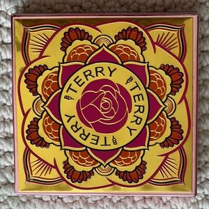 Blush and contour By TERRY Brightening CC Palette 2 BEACH BOMB NO BOX